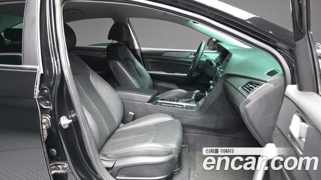 Hyundai Sonata 2017 — photo 12