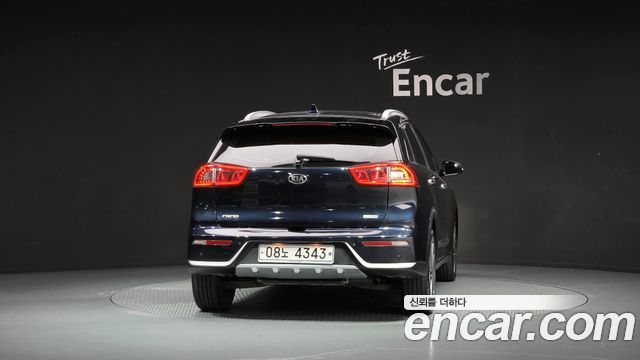 Kia Niro 2017 — photo 4