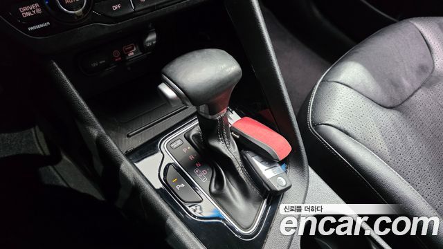 Kia Niro 2017 — photo 9