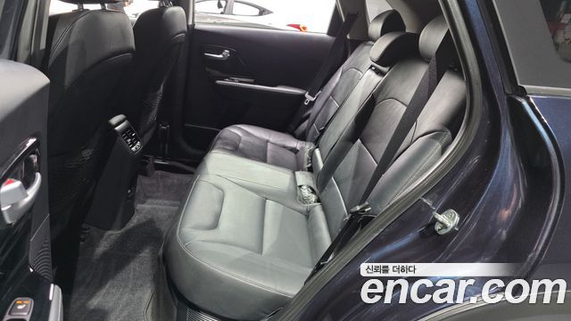 Kia Niro 2017 — photo 11
