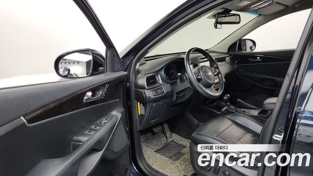 Kia Sorento 2017 — photo 13