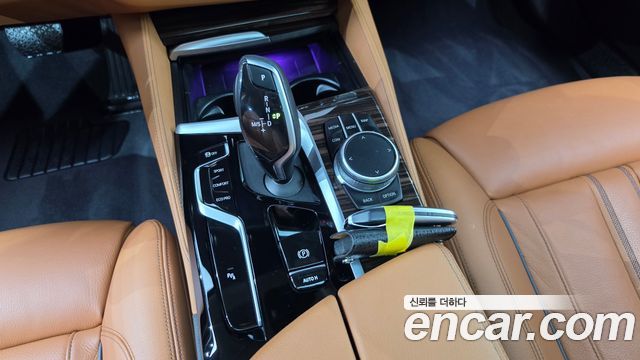 BMW 5-Series 2021 — photo 12
