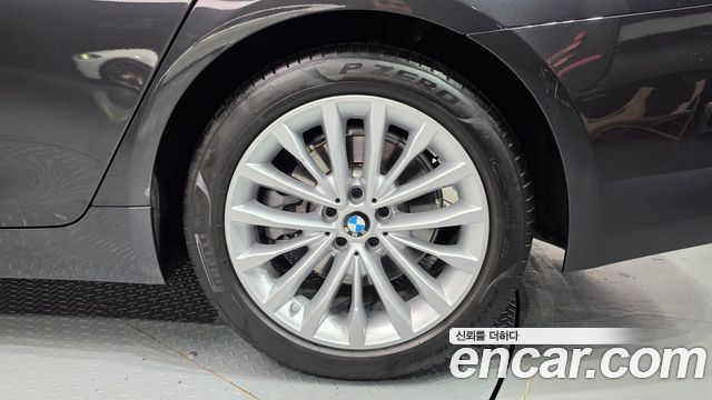 BMW 5-Series 2021 — photo 7