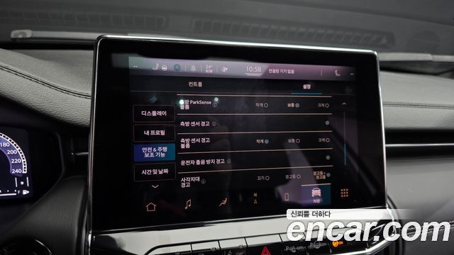 Jeep Compass 2022 — photo 17