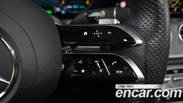 Mercedes-Benz E-Class 2022 — photo 28