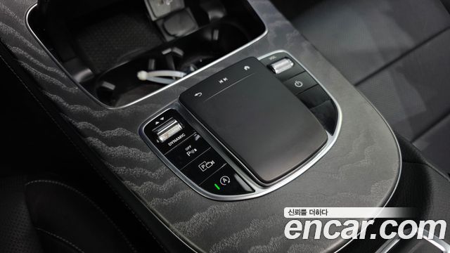 Mercedes-Benz E-Class 2022 — photo 30