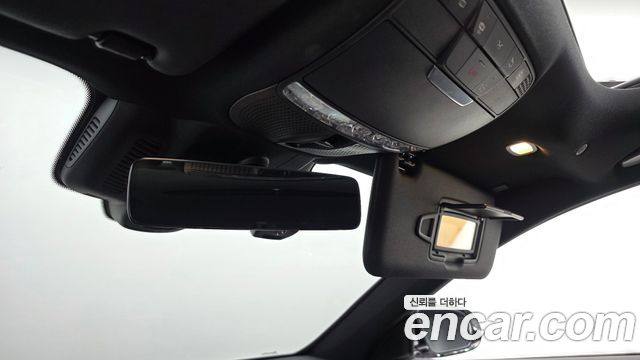 Mercedes-Benz E-Class 2022 — photo 31