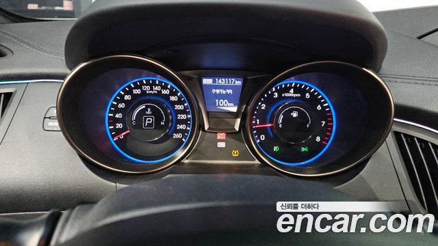 Hyundai Genesis 2014 — photo 8
