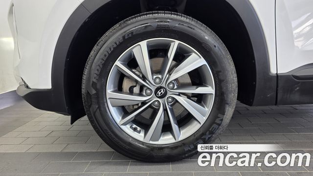 Hyundai Santafe 2019 — photo 5