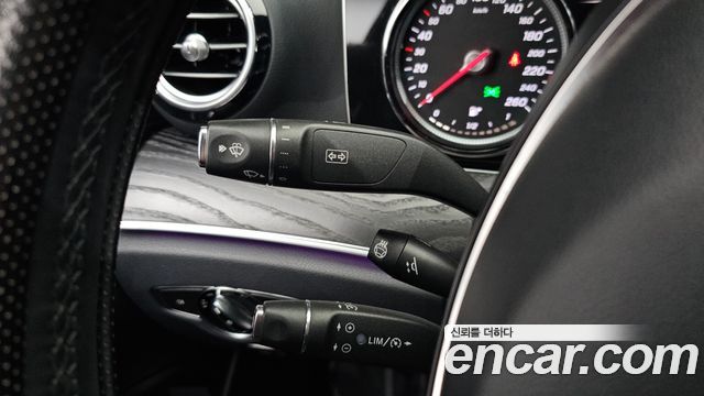 Mercedes-Benz E-Class 2018 — photo 23