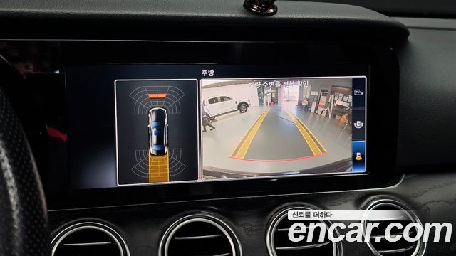 Mercedes-Benz E-Class 2018 — photo 25