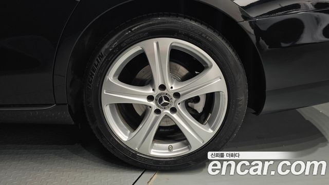 Mercedes-Benz E-Class 2018 — photo 7