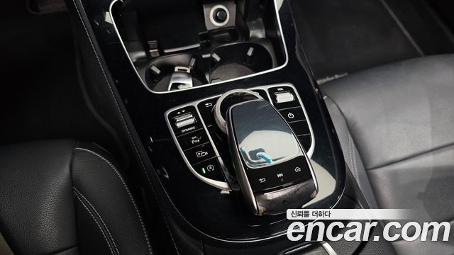 Mercedes-Benz E-Class 2018 — photo 28