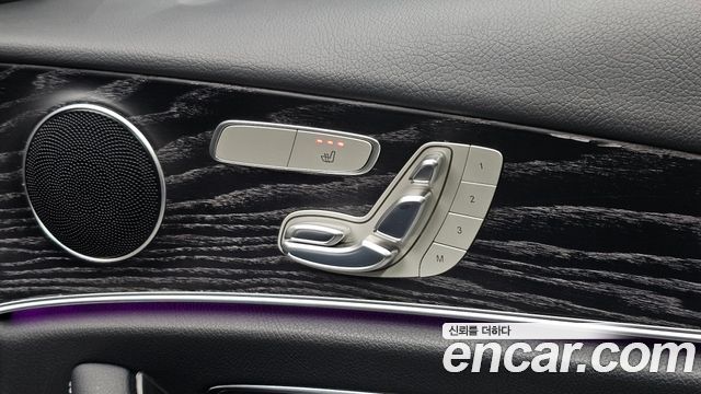 Mercedes-Benz E-Class 2018 — photo 31