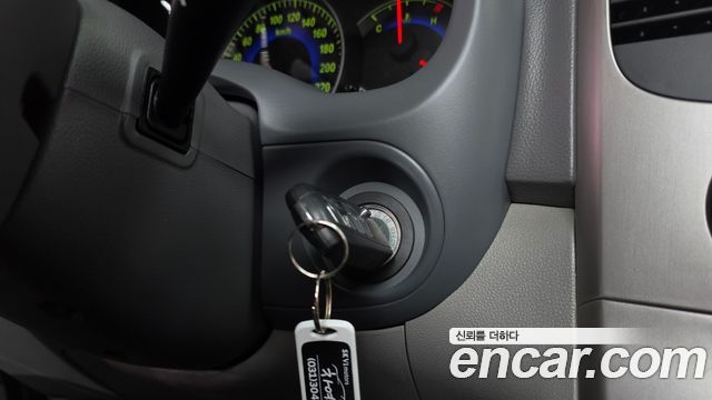 Kia Canival 2011 — photo 15