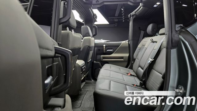 GMC Hummer EV 2024 — photo 11