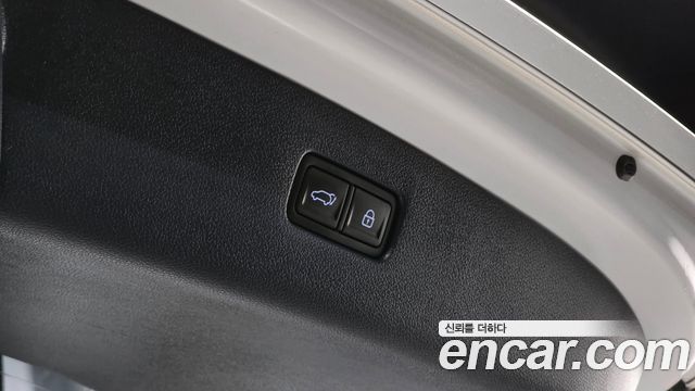 Genesis GV80 2020 — photo 26