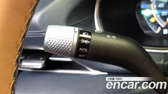 Genesis GV80 2020 — photo 27