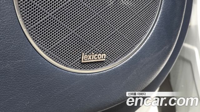 Genesis GV80 2020 — photo 35