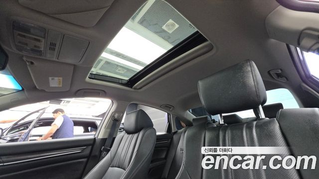 Honda Accord 2019 — photo 24