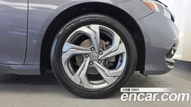 Honda Accord 2019 — photo 7