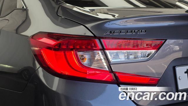 Honda Accord 2019 — photo 9