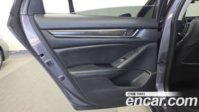 Honda Accord 2019 — photo 15