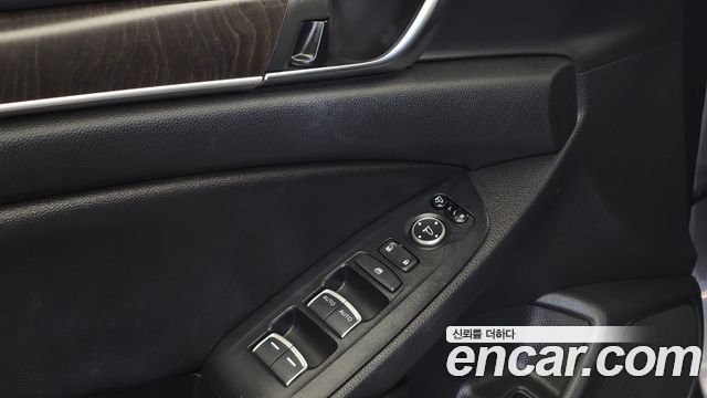 Honda Accord 2019 — photo 30