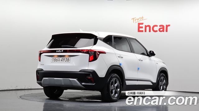 Kia Seltos 2023 — photo 2