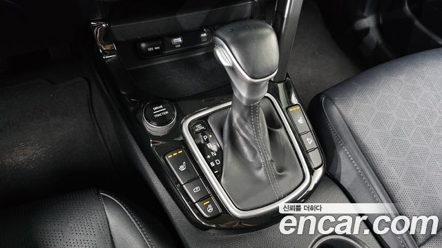 Kia Seltos 2023 — photo 12