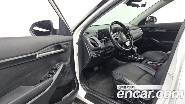 Kia Seltos 2023 — photo 13