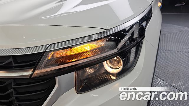 Kia Seltos 2023 — photo 8