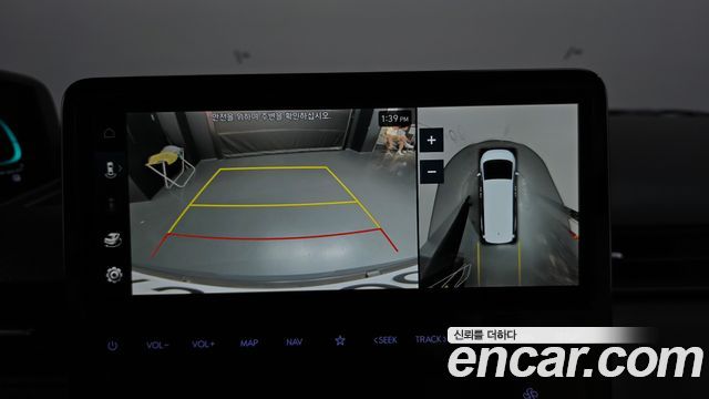 Hyundai Staria 2025 — photo 21