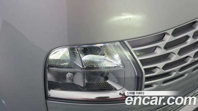 Hyundai Staria 2025 — photo 8