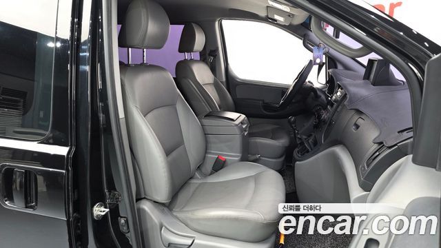 Hyundai Starex 2015 — photo 11