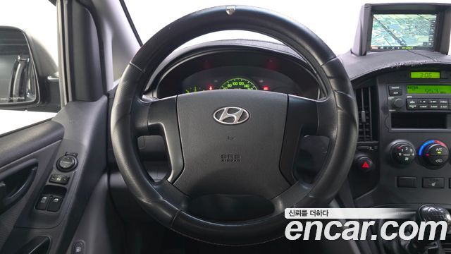 Hyundai Starex 2015 — photo 13