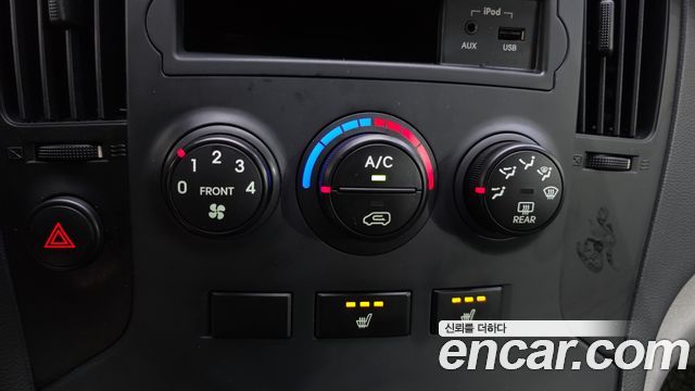 Hyundai Starex 2015 — photo 17