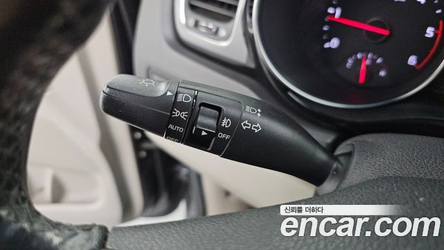 Kia Canival 2015 — photo 15