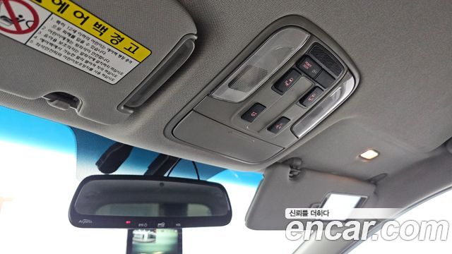 Kia Canival 2015 — photo 16