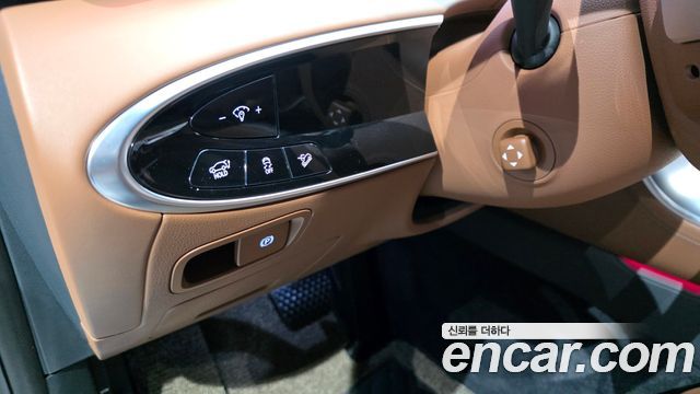 Genesis GV70 2025 — photo 18