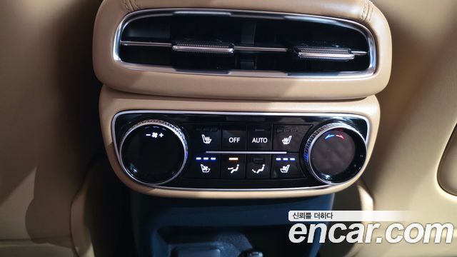 Genesis GV80 2022 — photo 17