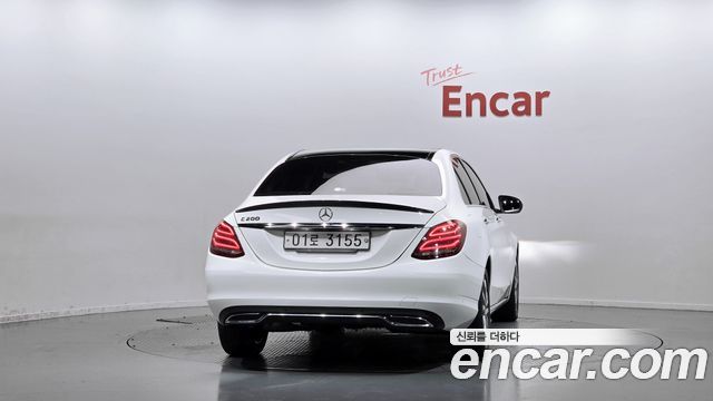 Mercedes-Benz C-Class 2017 — photo 4