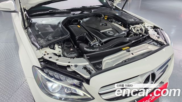 Mercedes-Benz C-Class 2017 — photo 6