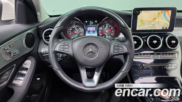Mercedes-Benz C-Class 2017 — photo 13