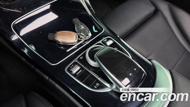 Mercedes-Benz C-Class 2017 — photo 15