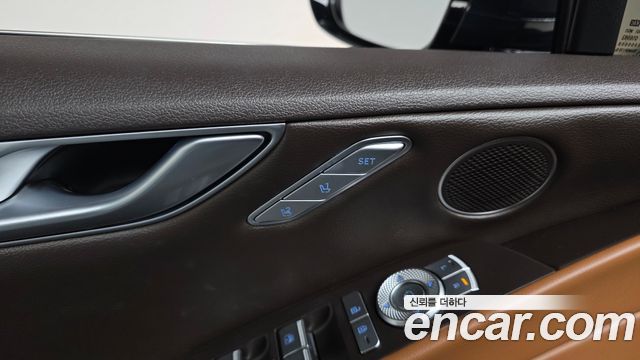 Genesis G80 2022 — photo 24