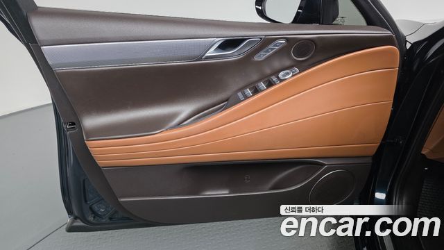 Genesis G80 2022 — photo 14