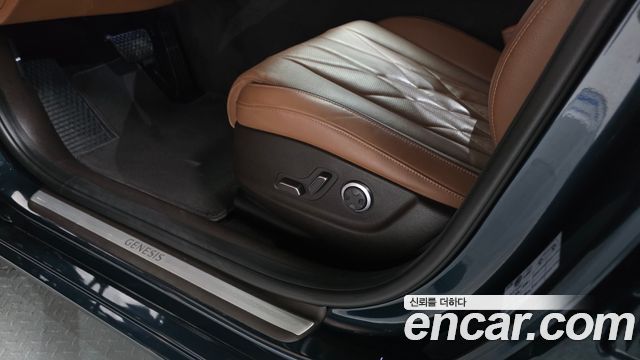 Genesis G80 2022 — photo 30