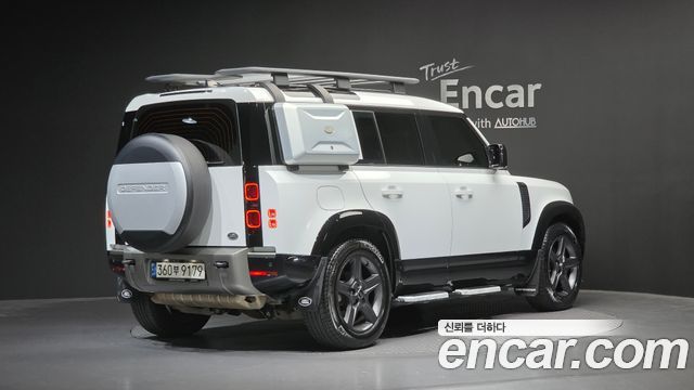 Land Rover Defender 2022 — photo 2