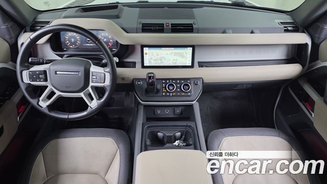 Land Rover Defender 2022 — photo 10